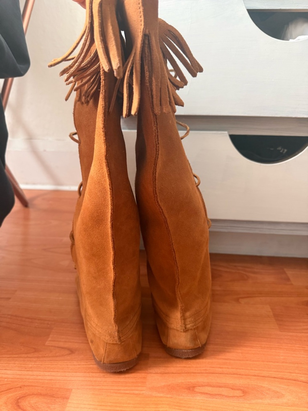 Minnetonka Fringe Lace-Up Over-the-Knee Suede Boots in Chestnut - Picture 5 of 7